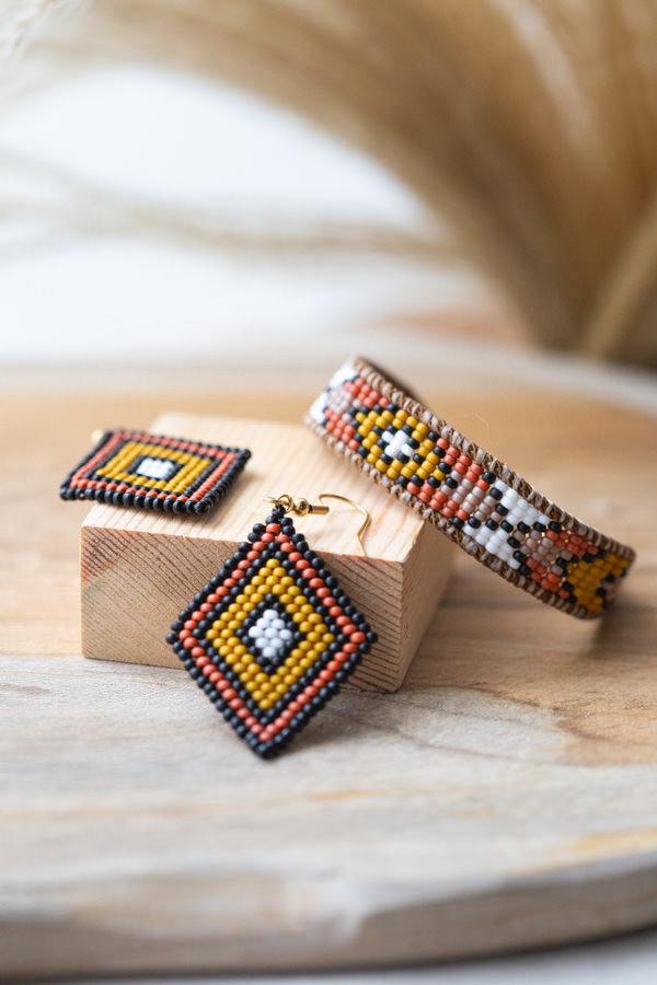Bracelet et boucles d'oreilles amérindiennes assorties en perles miyuki Mahkah