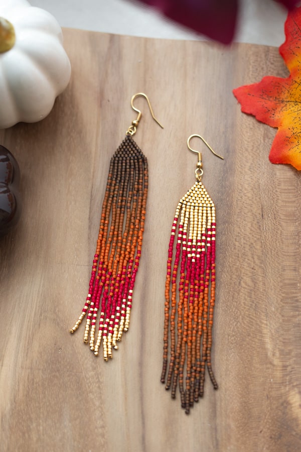Boucles d'oreilles automne asymétriques, collection Mabon